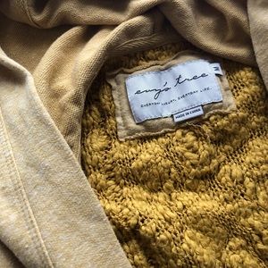 Envy’s Tree golden yellow cardigan w/ pockets and sweater back M